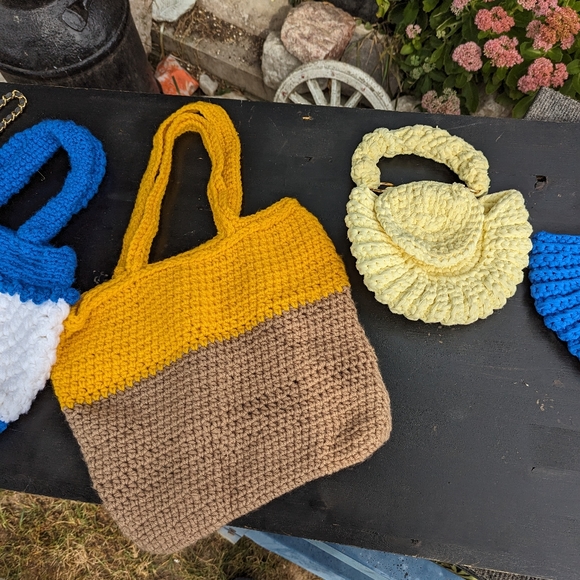 Various wool purses - Picture 2 of 7